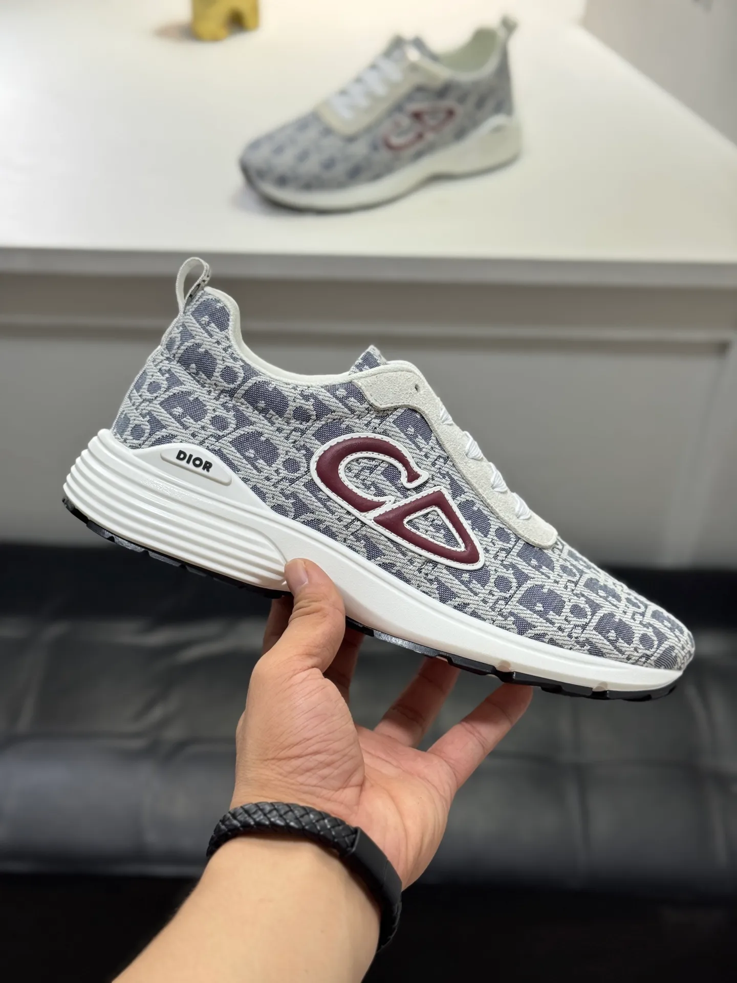 Men's shoes 💰420 [New style] 🏵️🏵️Original quality! Dior🔥Christan Dior (Dior) hot style [new style]⚠⚠️Top purchasing agent🔍🔍Men's HK counters are on sale simultaneously. Sole: The original sole is specially provided by the original factory. The exclusive movable molded sole is super comfortable. The original factory follows the order. 🔍🔍The high-quality multi-color splicing design is exquisite and unique, with canvas upper and mesh lining💪Details determine the quality. We only make shoes with care. You can go in and out of the counter at will. Welcome to compare🇮🇹Size: 38-44 (45 customized)